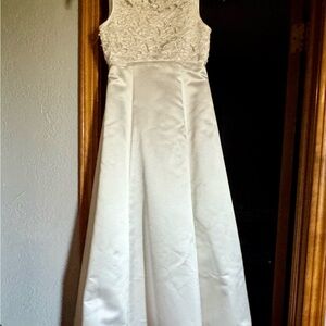 Michaelangelo White/Off-white Satin Beaded Bodice Formal Girls Dress Size 8